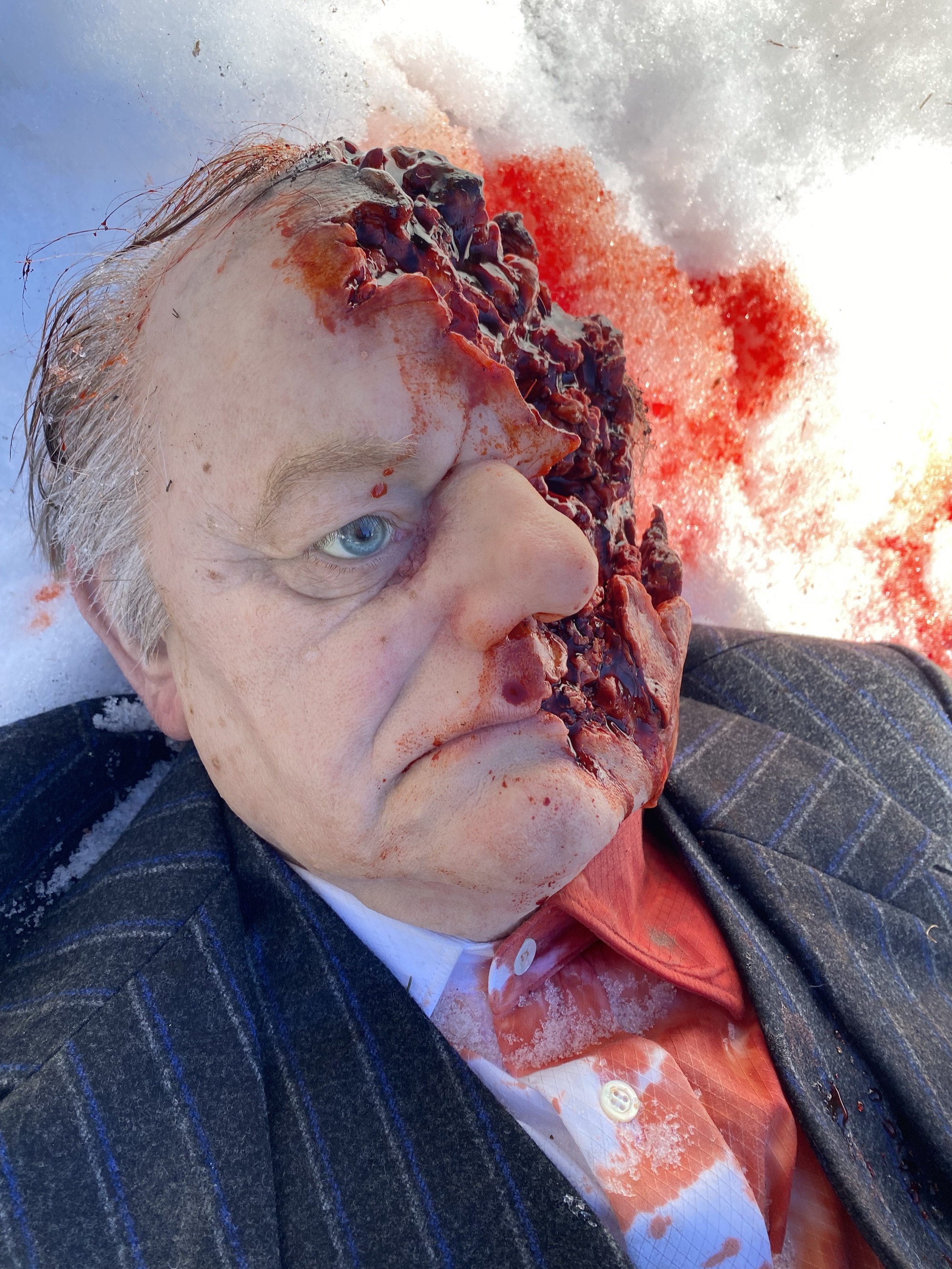 Leichenfigur Totalaufnahme